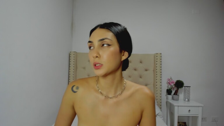 SoyLili's Streamate show and profile