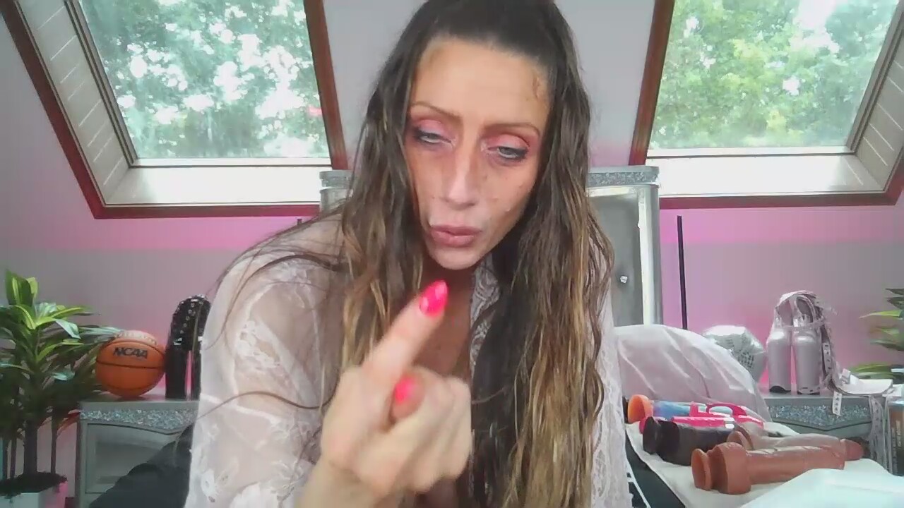 SkyeHotwife