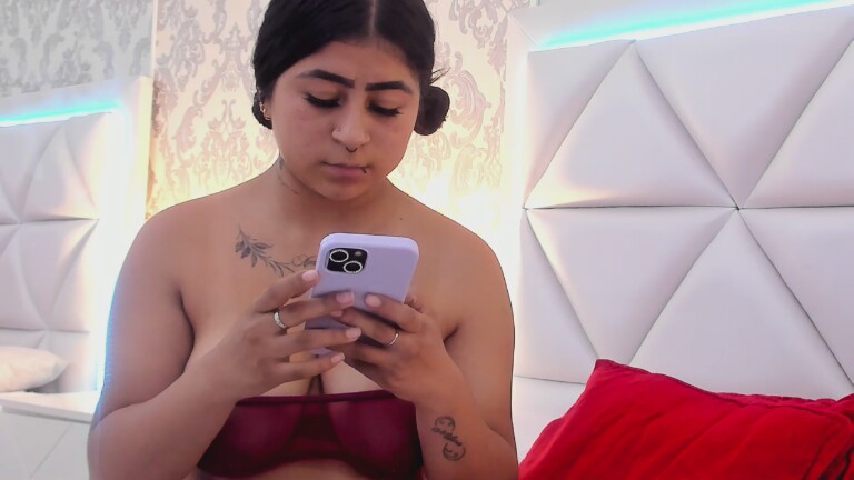 ScarlethJonns's Streamate show and profile