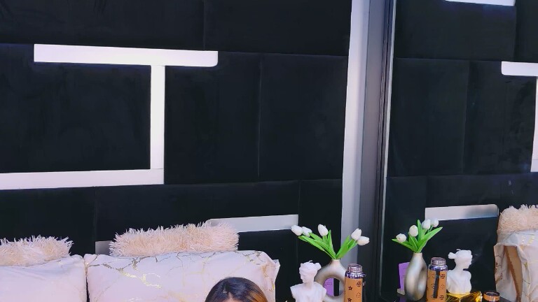 AlanaFerrara's Streamate show and profile