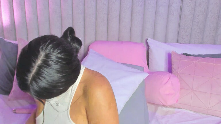 SamiLewis's Streamate show and profile