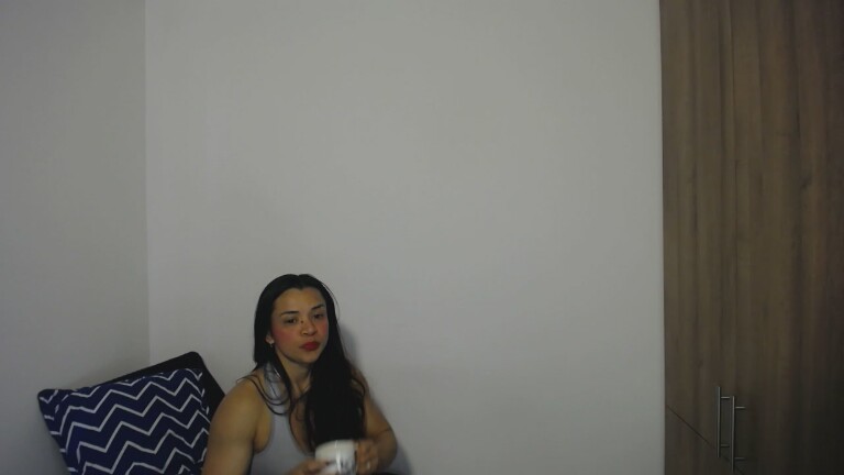 mellanie28's Streamate show and profile