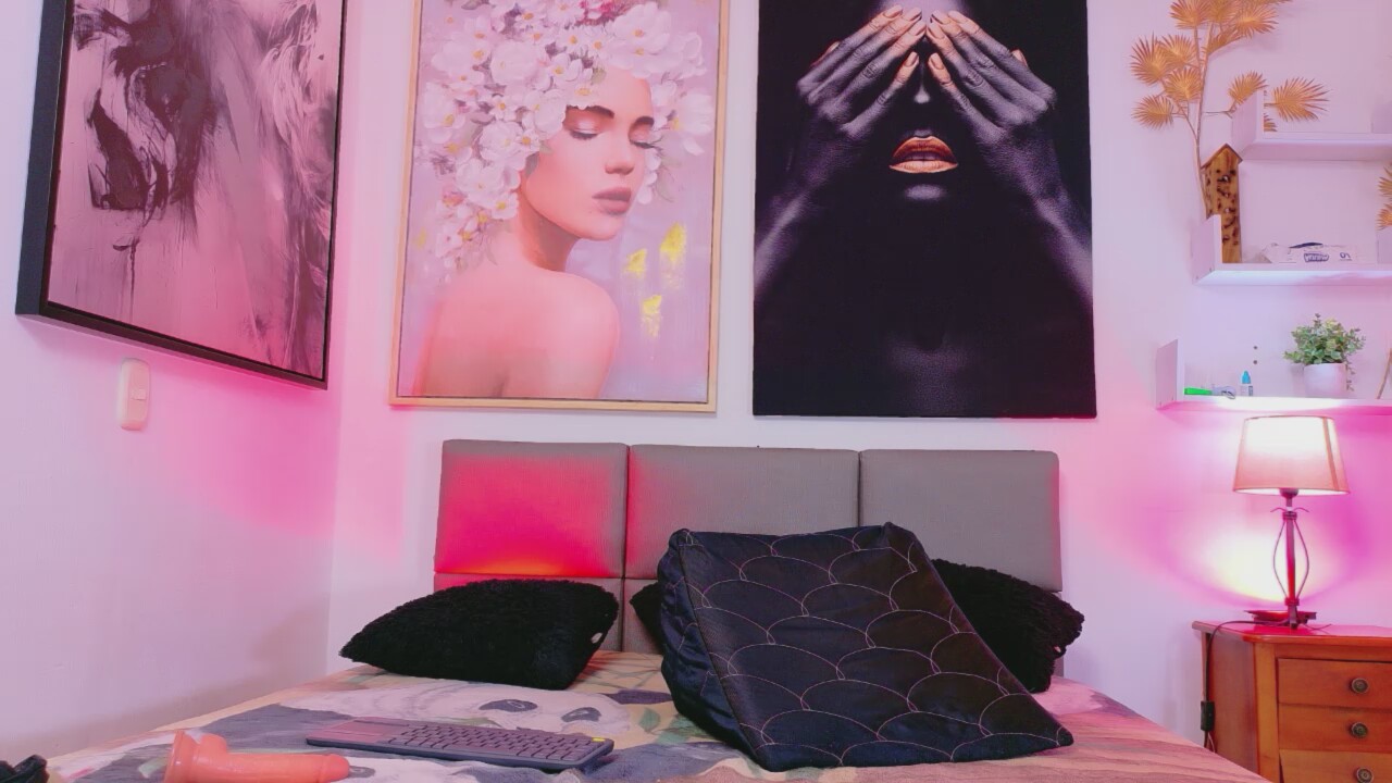 Luna_Monroe