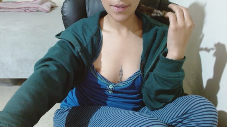 Lolaa888's Streamate show and profile