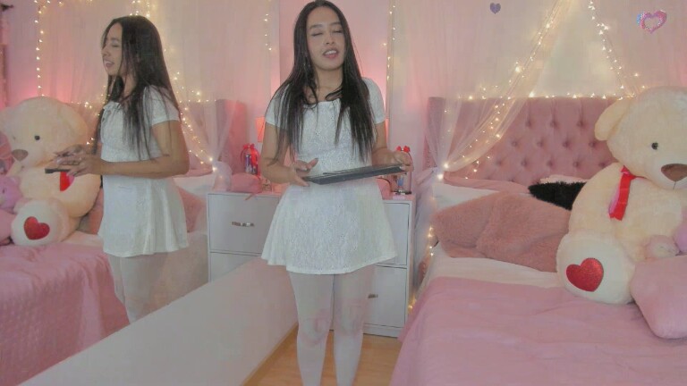 AlexandraWinterr's Streamate show and profile