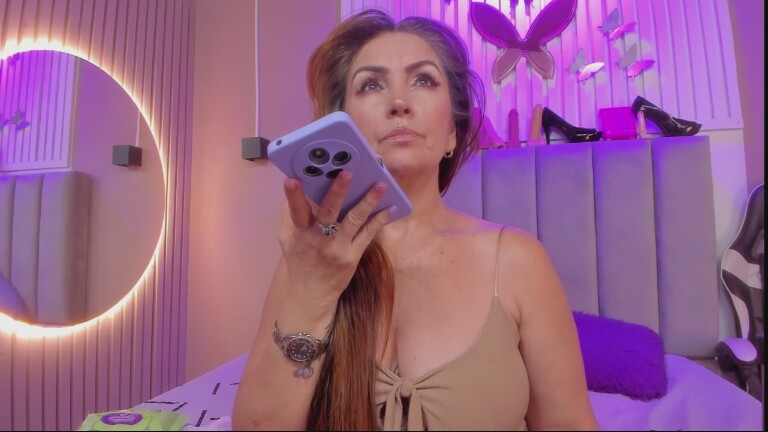 beautymilf40's Streamate show and profile