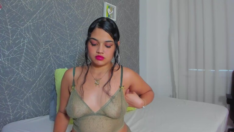 EmiilyGreey's Streamate show and profile