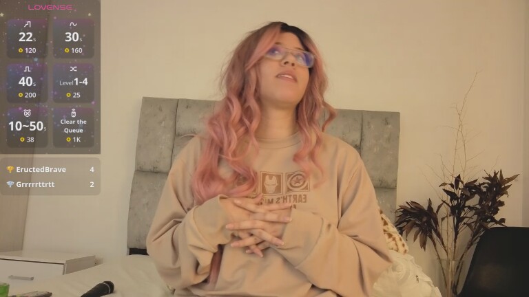 Izzumi's Streamate show and profile