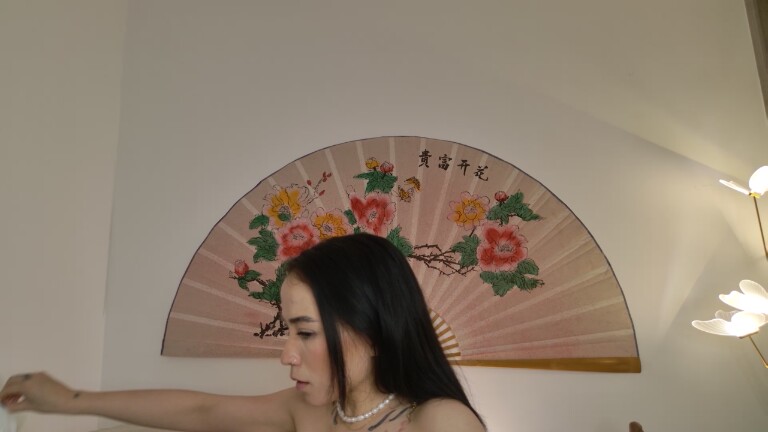 SweetSara33's Streamate show and profile