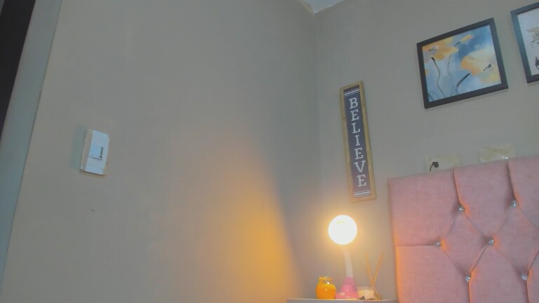 ValerinReeds's Streamate show and profile