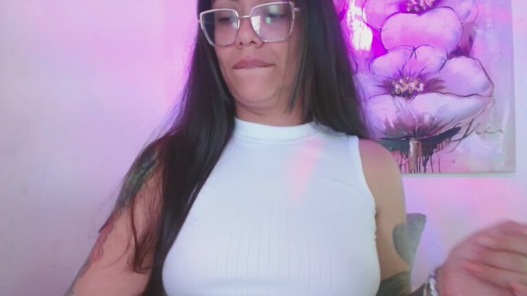 Luna_Marquez's Streamate show and profile