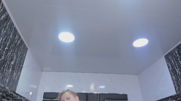 Ladyy_Scarlett's Streamate show and profile