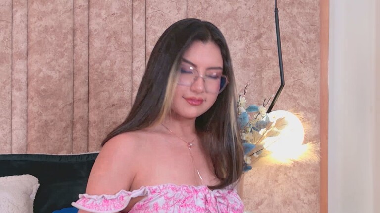 IsaRose's Streamate show and profile