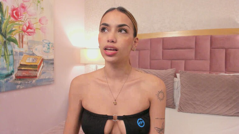 AnnieAdaams's Streamate show and profile