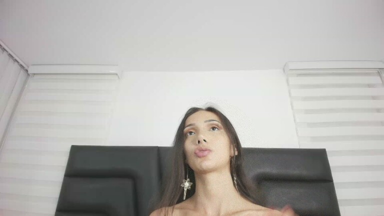 SarahThomson's Streamate show and profile