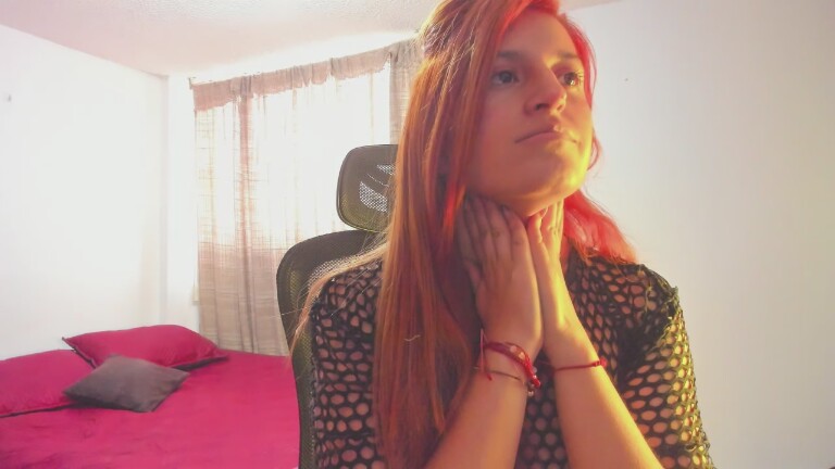 GiaRoussel21's Streamate show and profile