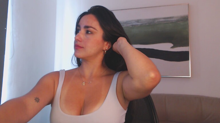 NiaMinogue's Streamate show and profile