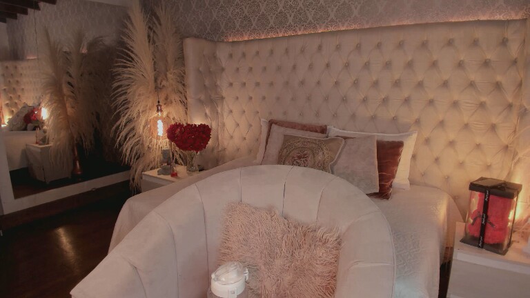 Dannah_Gomez's Streamate show and profile