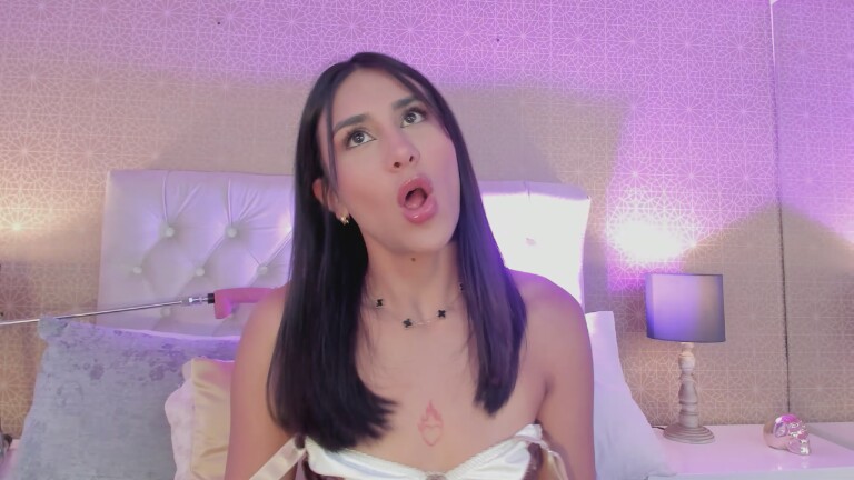 KatieeGomez's Streamate show and profile