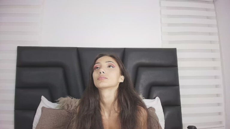 SarahThomson's Streamate show and profile