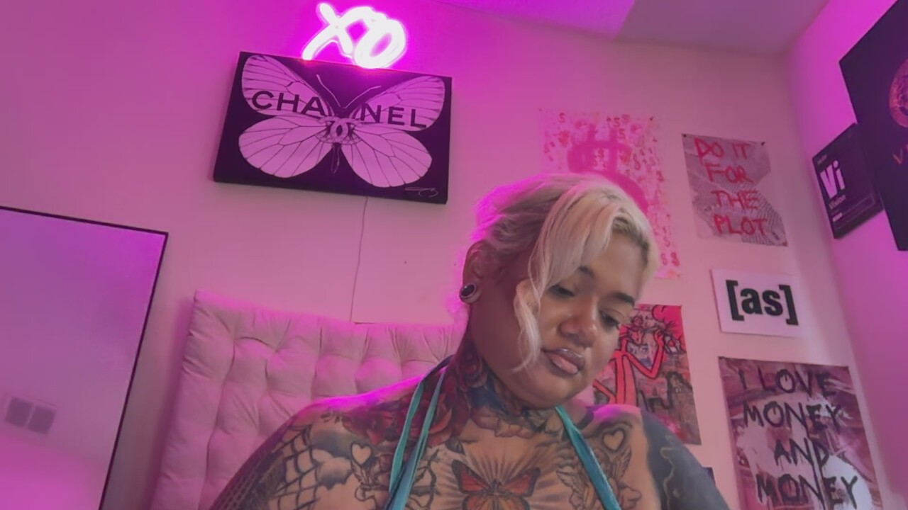 AshleyAve