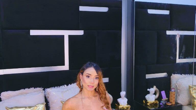 AlanaFerrara's Streamate show and profile