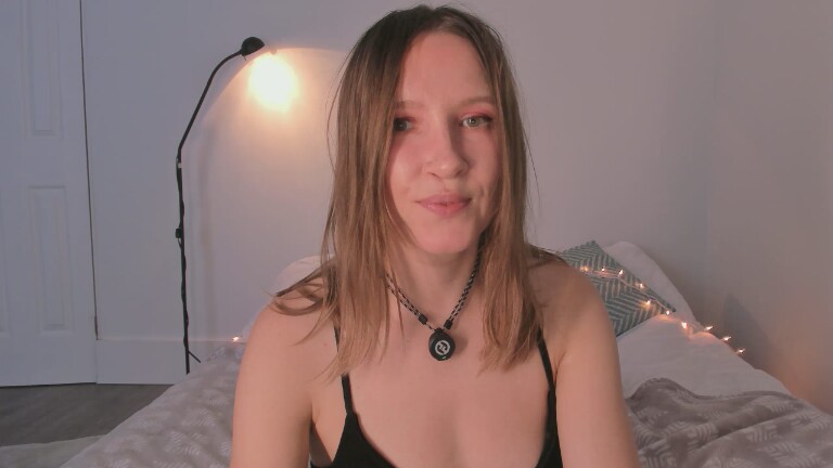 EmilyJune's Streamate show and profile