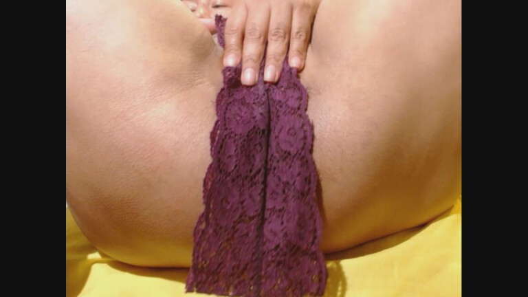 LatinaHot4U's Streamate show and profile