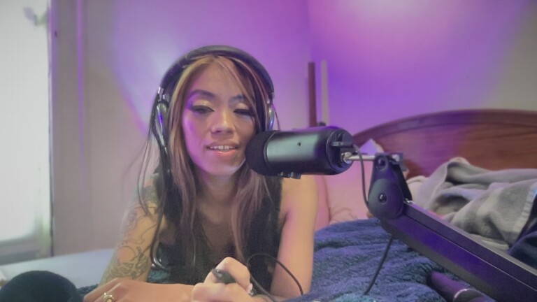 thesilkybaby's Streamate show and profile