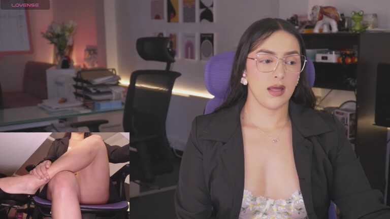 KimbeerlyClars's Streamate show and profile