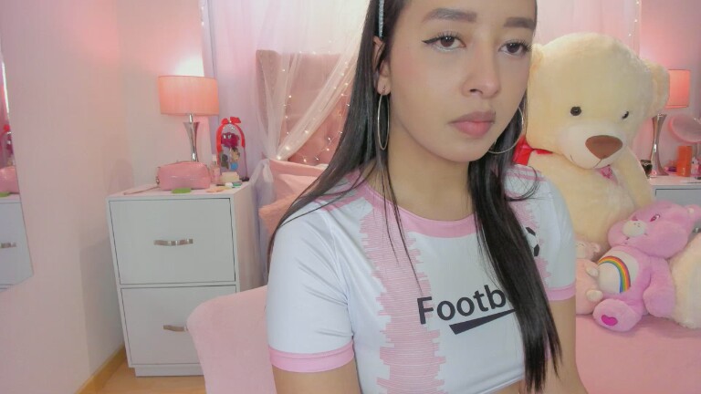 AlexandraWinterr's Streamate show and profile