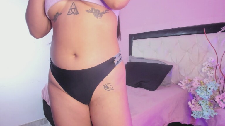 EmilyRoussee_s's Streamate show and profile