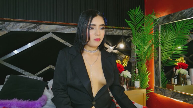 Miah_Hills's Streamate show and profile