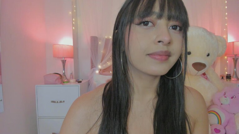 AlexandraWinterr's Streamate show and profile